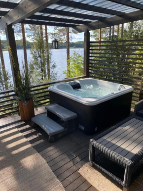 Cityvilla on the shore of Lake Haapajärvi